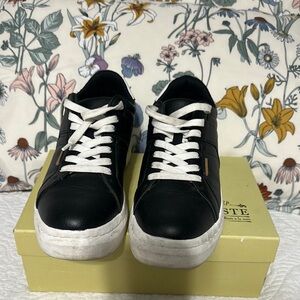 Dr. Scholl's Black and White Classic Sneakers